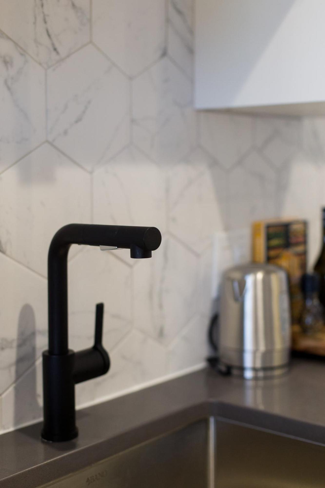 Scandinavian Studio With Full Kitchen And Bath By Den Stays Montreal Phòng bức ảnh