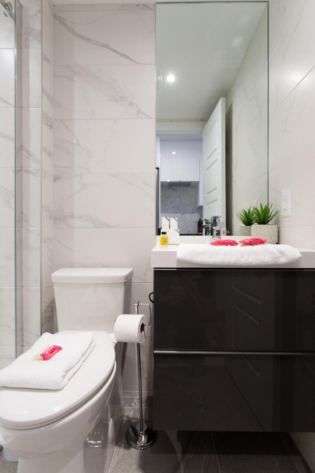 Scandinavian Studio With Full Kitchen And Bath By Den Stays Montreal Phòng bức ảnh