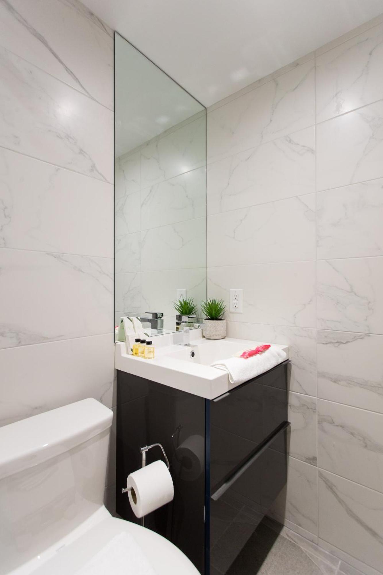 Scandinavian Studio With Full Kitchen And Bath By Den Stays Montreal Phòng bức ảnh