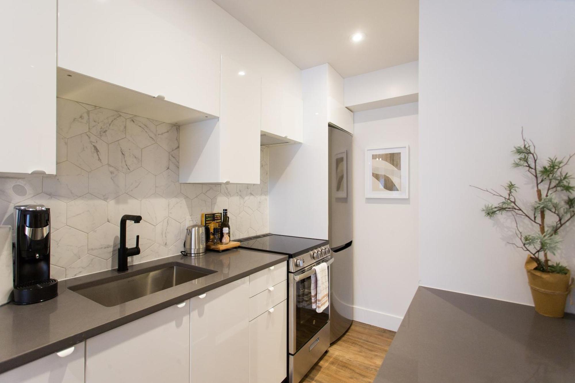 Scandinavian Studio With Full Kitchen And Bath By Den Stays Montreal Phòng bức ảnh